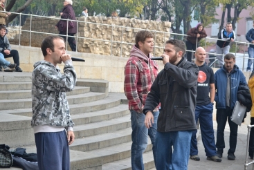 BACI DROGU U KOŠ  kampanja protiv bolesti ovisnosti Beži/Via, Pula 1.12.2015.