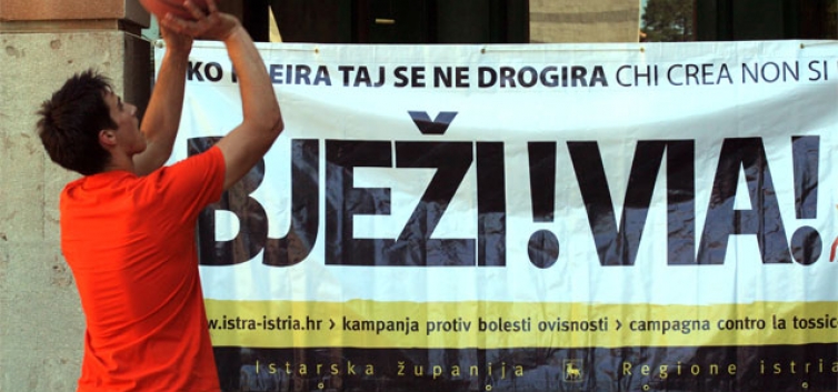 Bježi! Via! - kampanja protiv bolesti ovisnosti