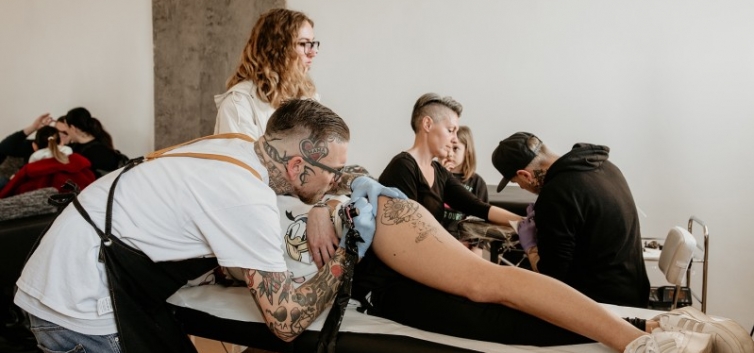 Bježi! Via! - kampanja protiv bolesti ovisnosti