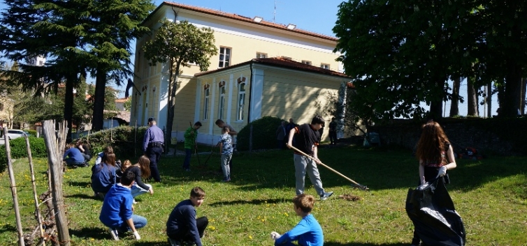 Bježi! Via! - kampanja protiv bolesti ovisnosti