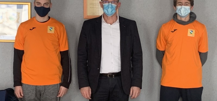 Bježi! Via! - kampanja protiv bolesti ovisnosti